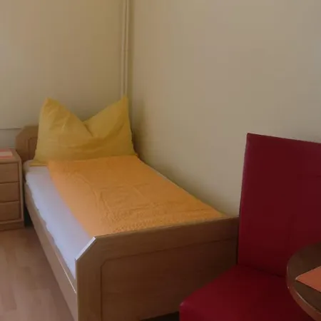 Linde Hotell *