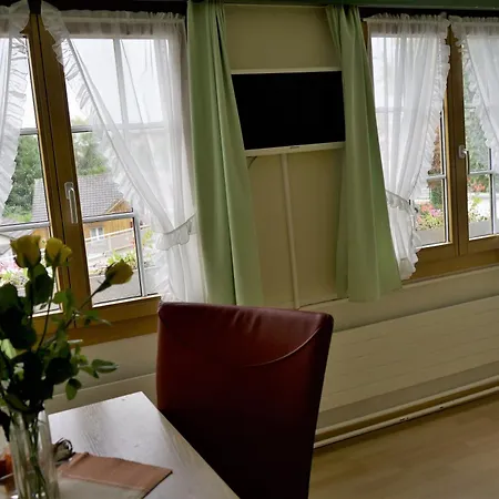 Linde Hotel *
